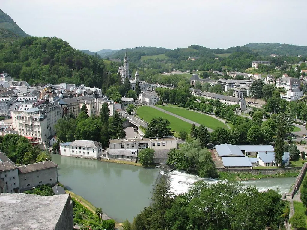 B&B Du Rocher Lourdes 2*,  France
